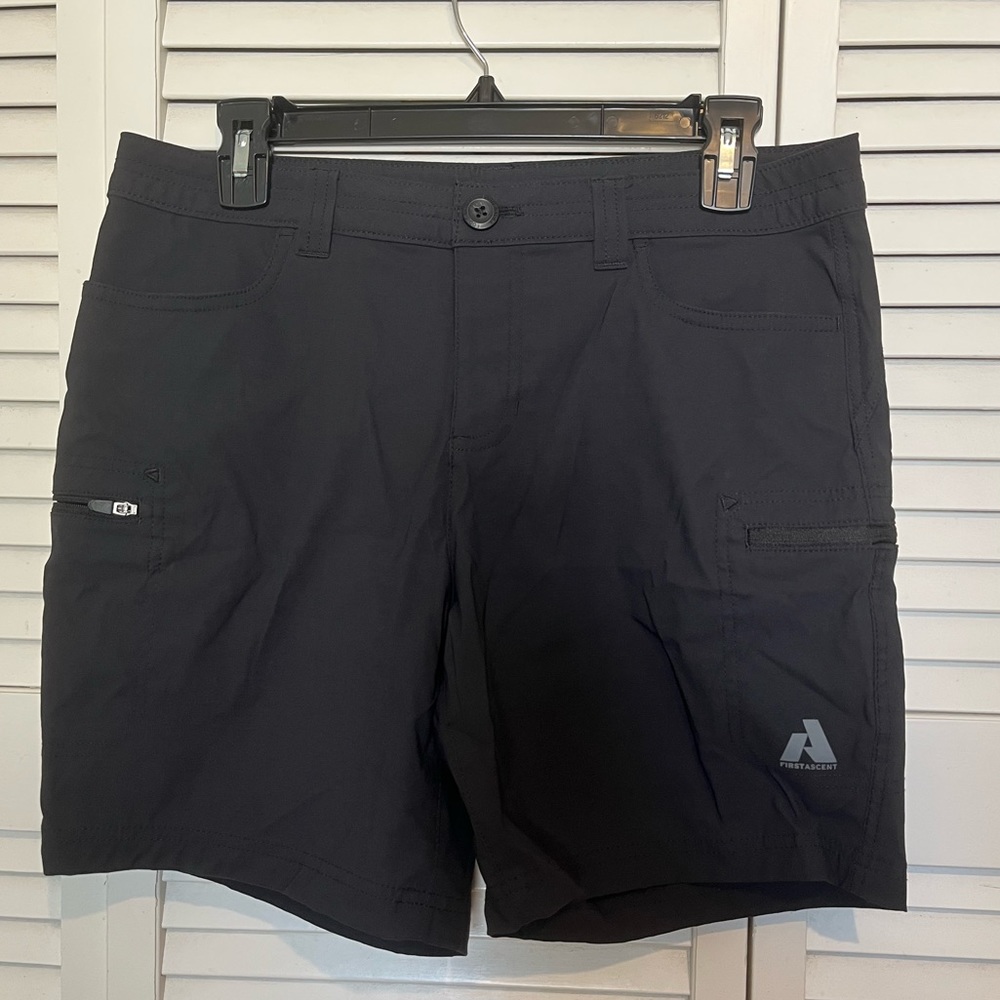 Eddie Bauer Black Pro Guide Shorts